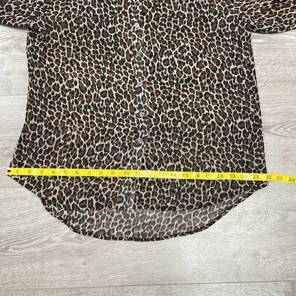 Two by Vince Camuto Long Sleeve Sheer Leopard Print Button Down High Low Top S - Picture 10 of 16